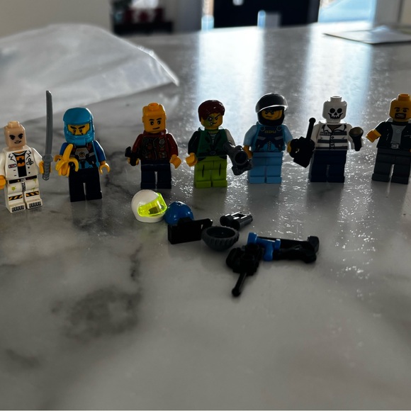 LEGO mini figures - Picture 2 of 3